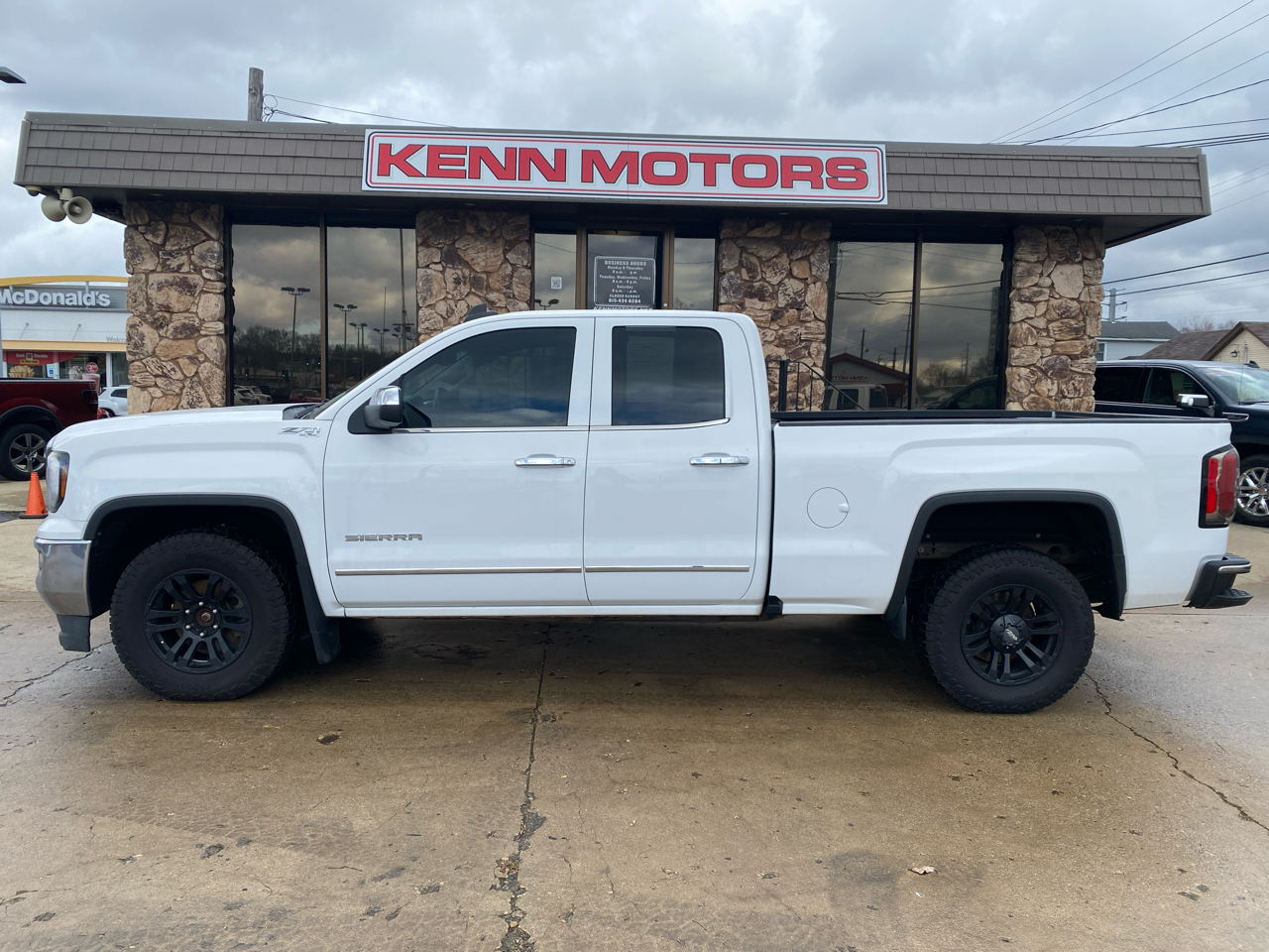 GMC Sierra 1500 4WD Double Cab 143.5" SLT 2016