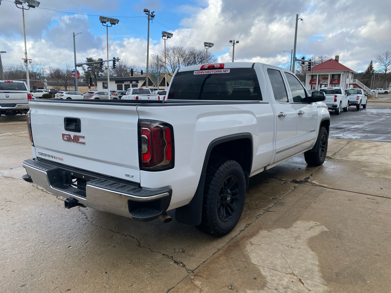 GMC Sierra 1500 4WD Double Cab 143.5" SLT 2016