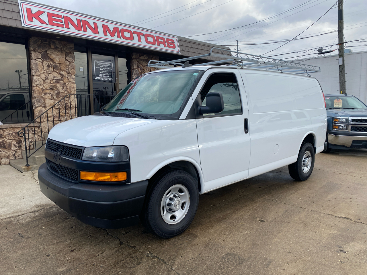 Chevrolet Express Cargo Van RWD 2500 135" 2019