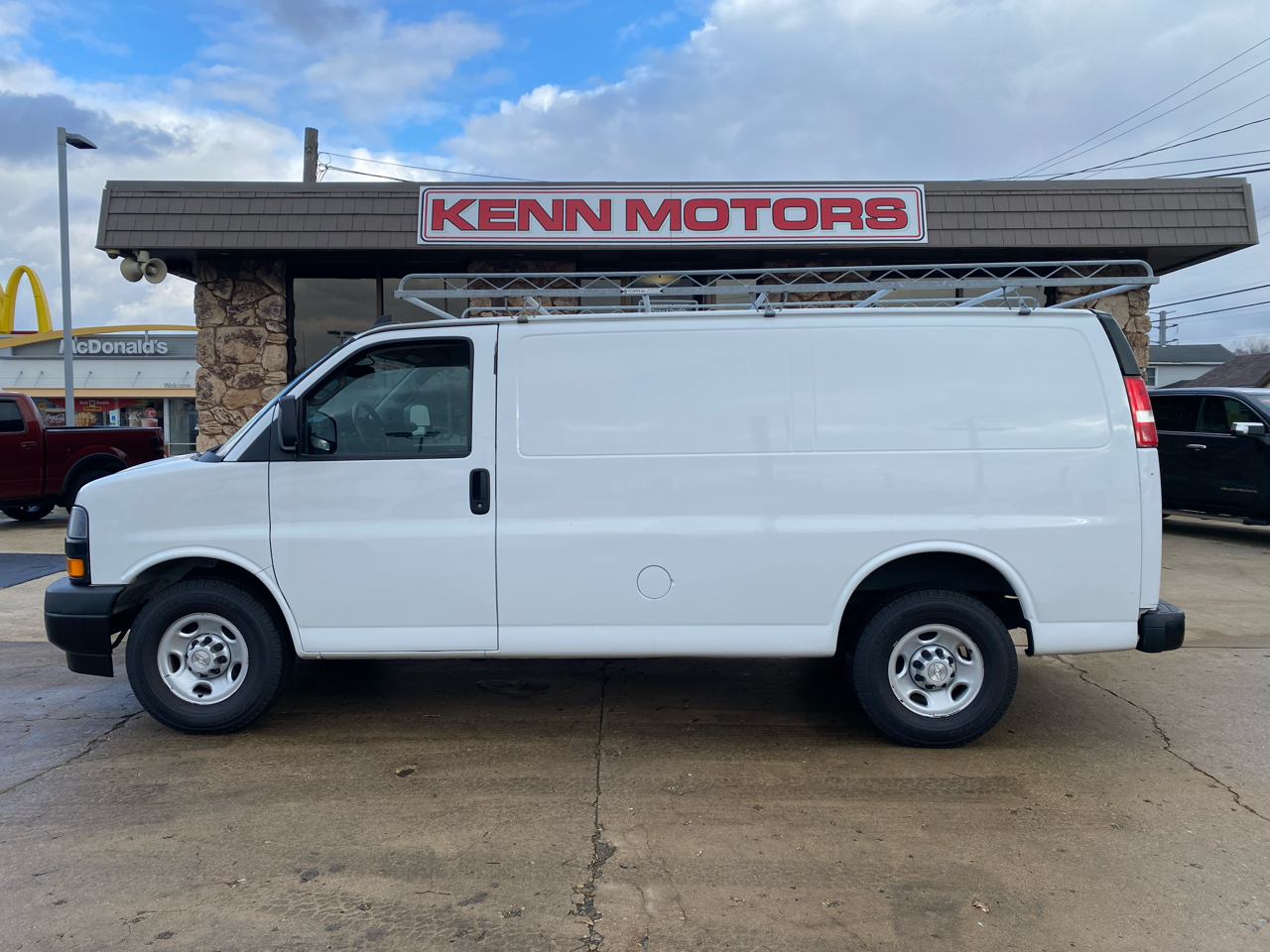 Chevrolet Express Cargo Van RWD 2500 135" 2019