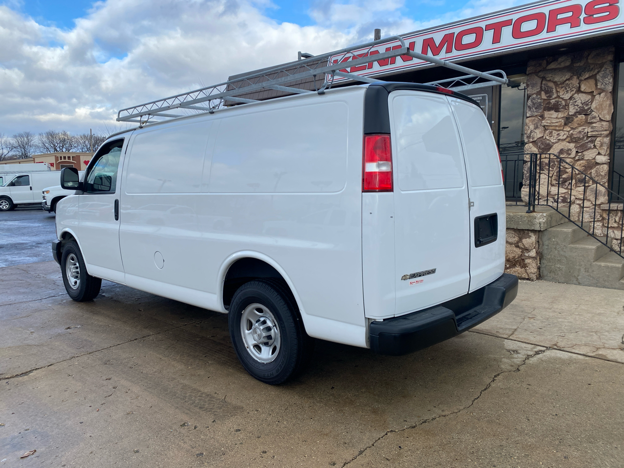 Chevrolet Express Cargo Van RWD 2500 135" 2019
