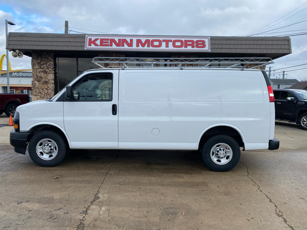 Chevrolet Express Cargo Van RWD 2500 135" 2019