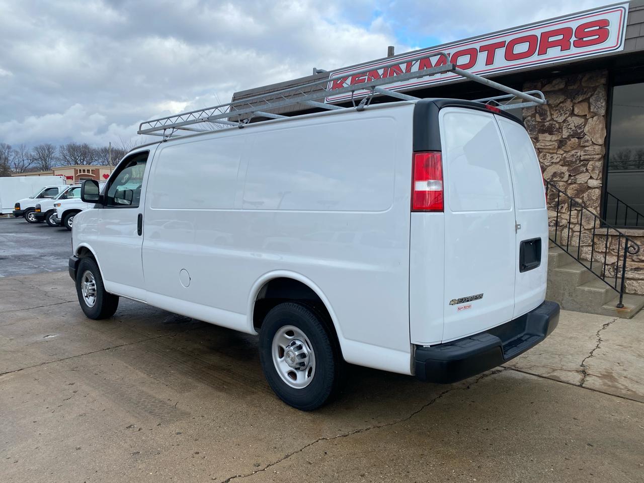Chevrolet Express Cargo Van RWD 2500 135" 2019