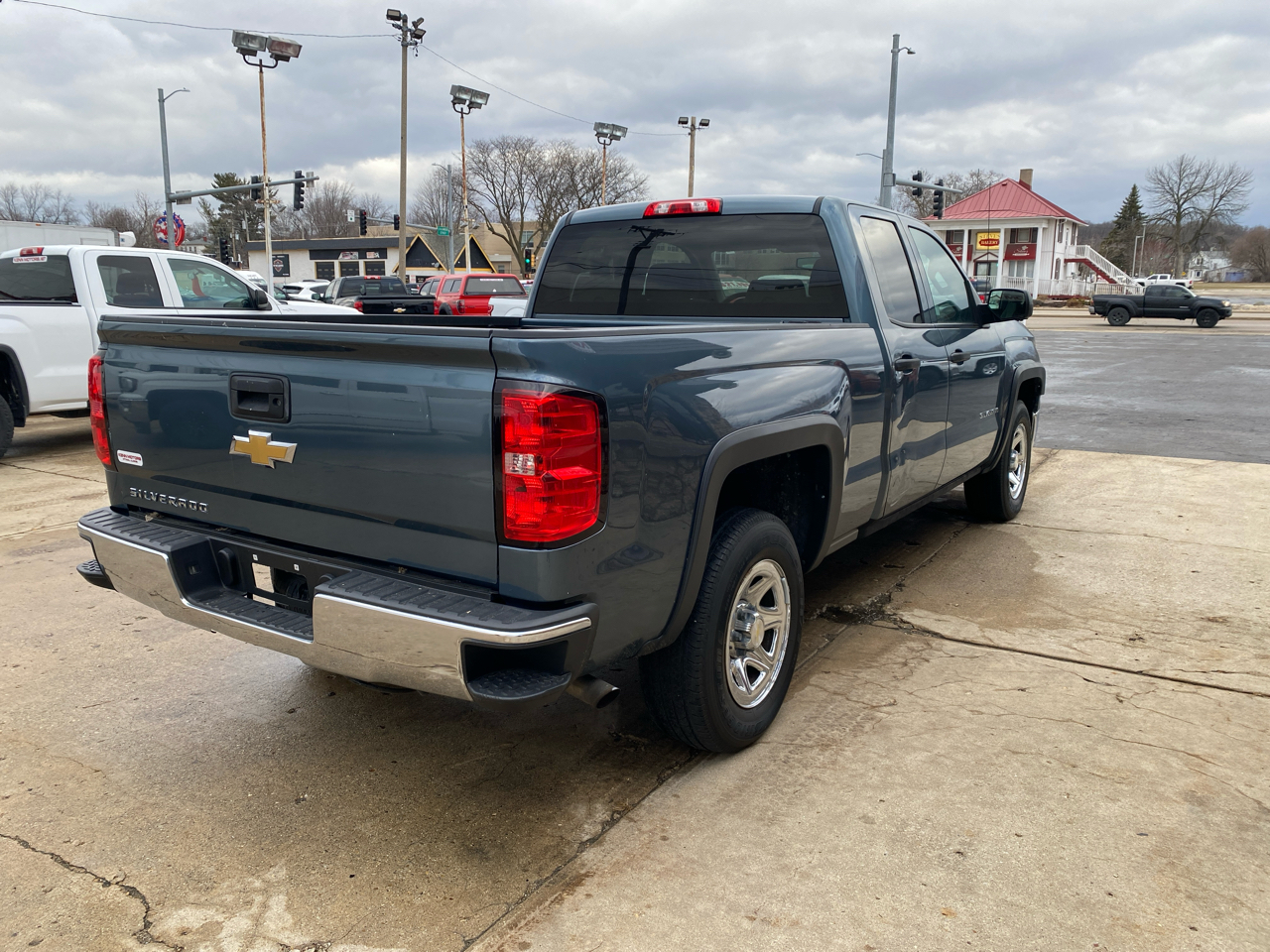 Chevrolet Silverado 1500 2WD Double Cab 143.5" Work Truck w/2WT 2014