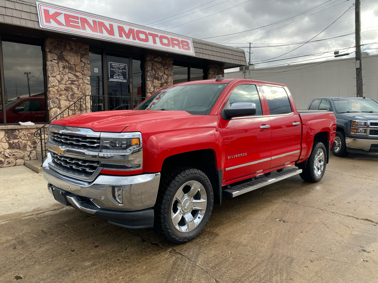 Chevrolet Silverado 1500 4WD Crew Cab 143.5" LTZ w/1LZ 2017
