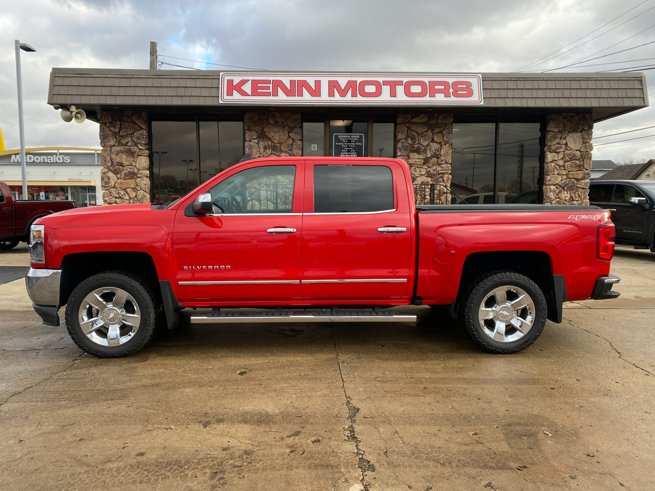 Chevrolet Silverado 1500 4WD Crew Cab 143.5" LTZ w/1LZ 2017