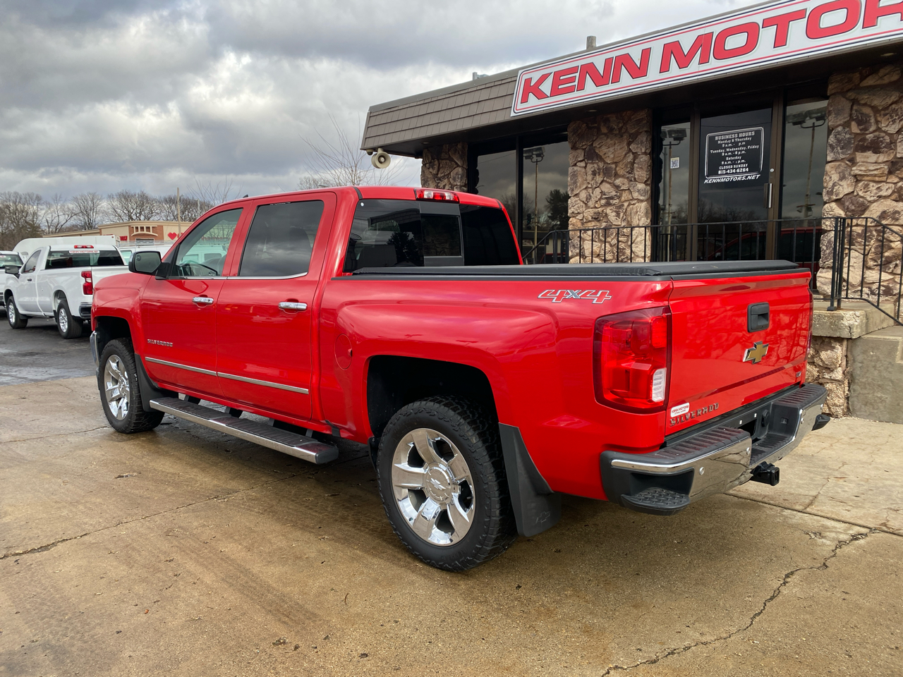 Chevrolet Silverado 1500 4WD Crew Cab 143.5" LTZ w/1LZ 2017