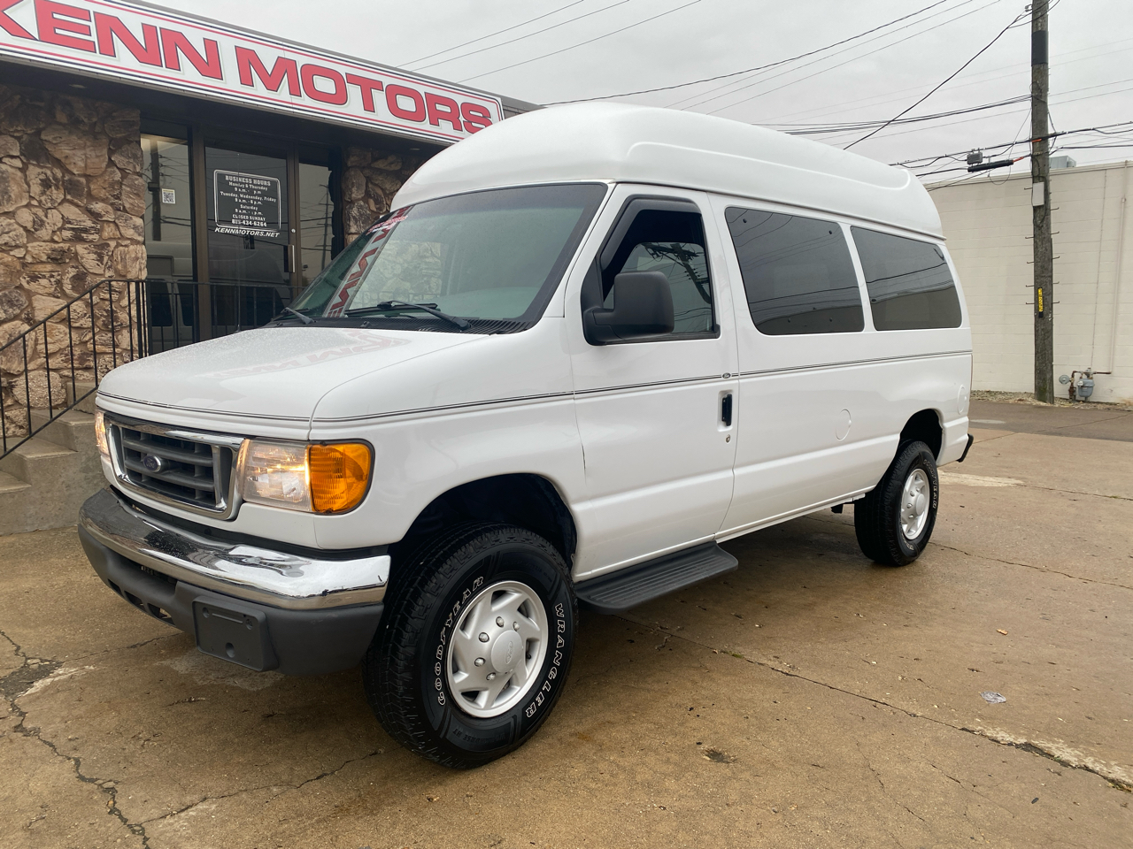 Ford Econoline Wagon E-350 Super Chateau 2006 Ford Econoline Wagon E-350 Super Chateau 2006