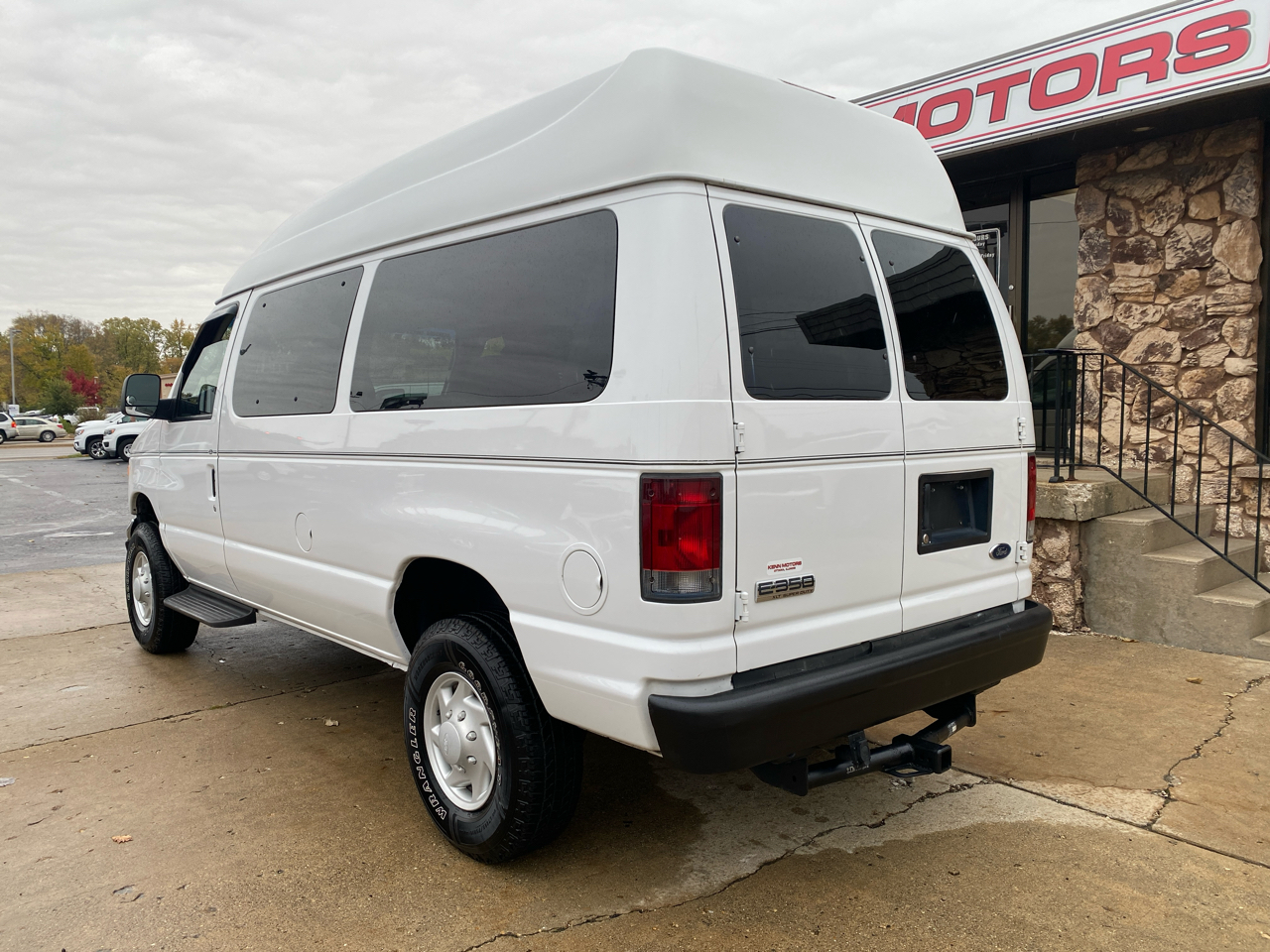 Ford Econoline Wagon E-350 Super Chateau 2006 Ford Econoline Wagon E-350 Super Chateau 2006