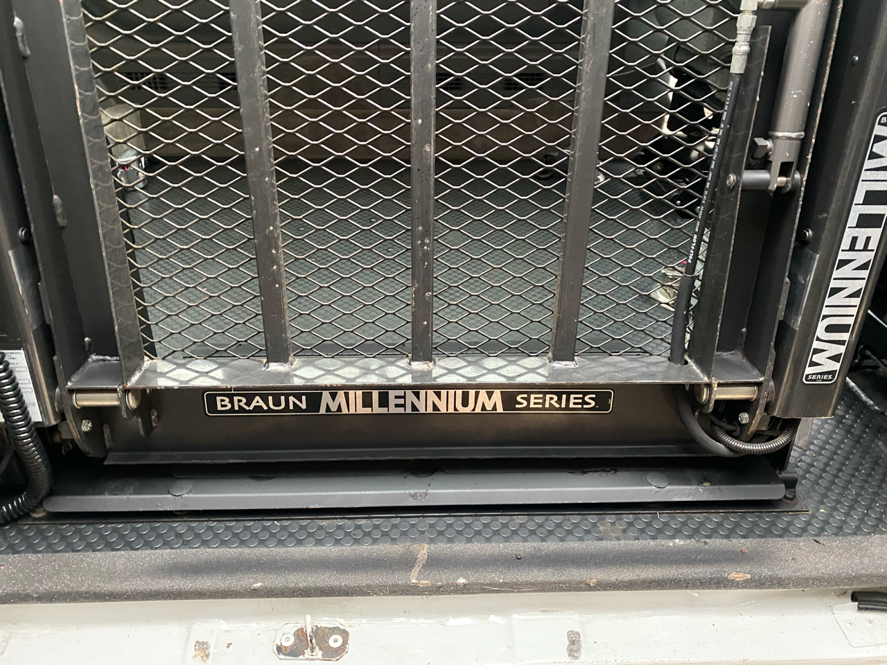 Ford Econoline Wagon E-350 Super Chateau 2006 Ford Econoline Wagon E-350 Super Chateau 2006