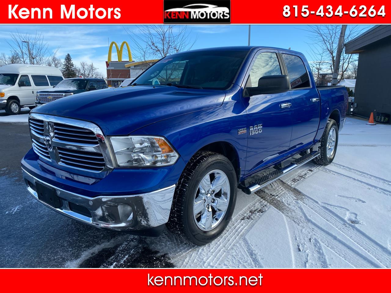 2015 RAM 1500 4WD Crew Cab 140.5" Big Horn