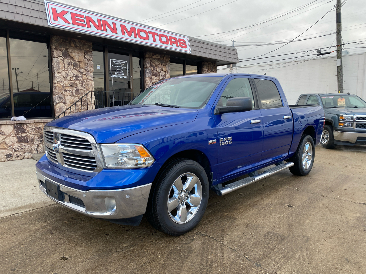RAM 1500 4WD Crew Cab 140.5" Big Horn 2015
