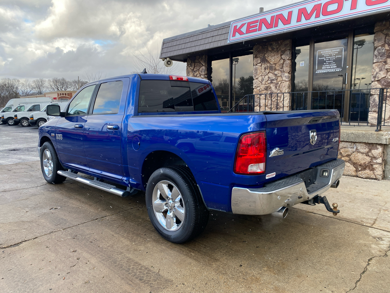 RAM 1500 4WD Crew Cab 140.5" Big Horn 2015