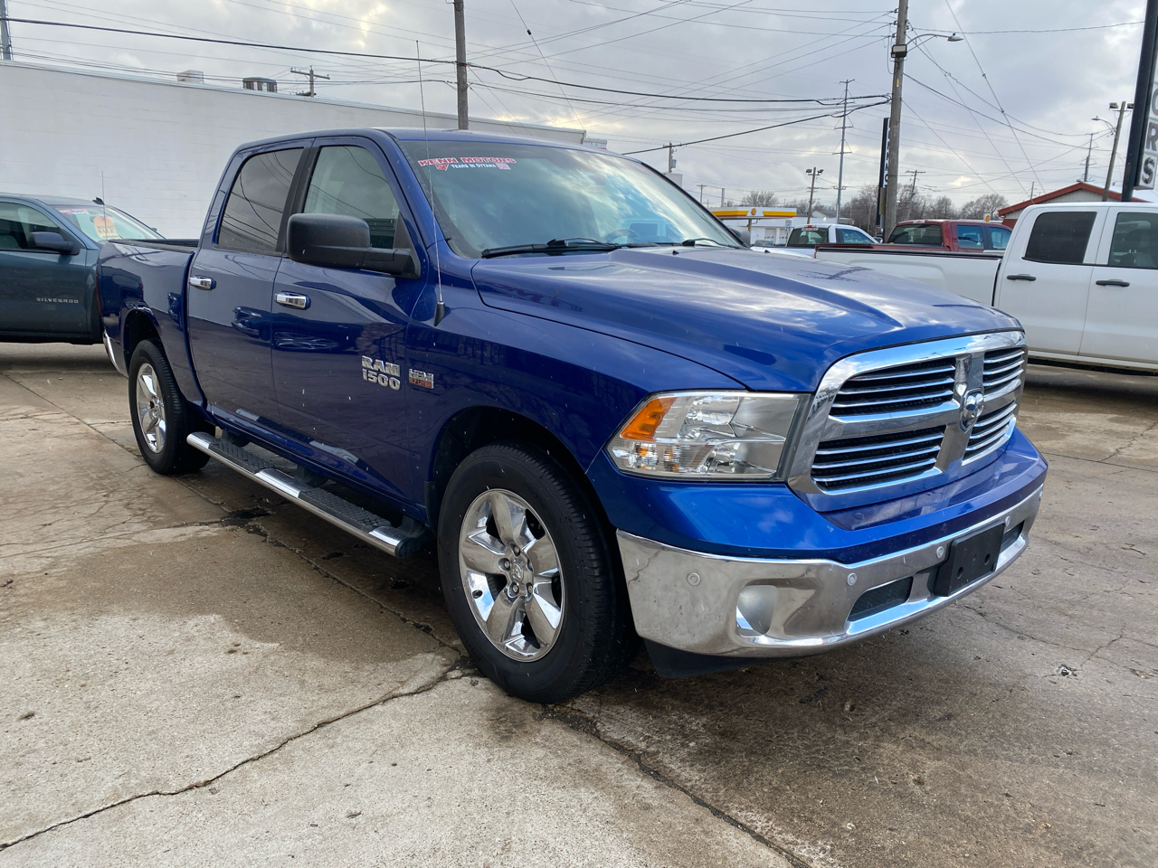 RAM 1500 4WD Crew Cab 140.5" Big Horn 2015