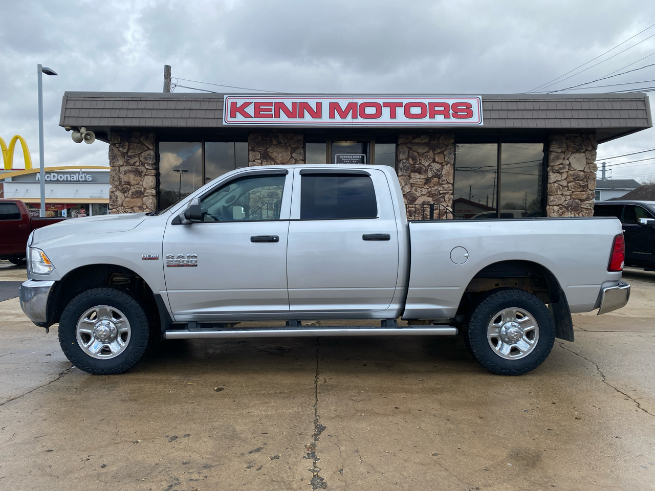 RAM 2500 4WD Crew Cab 149" Tradesman 2016