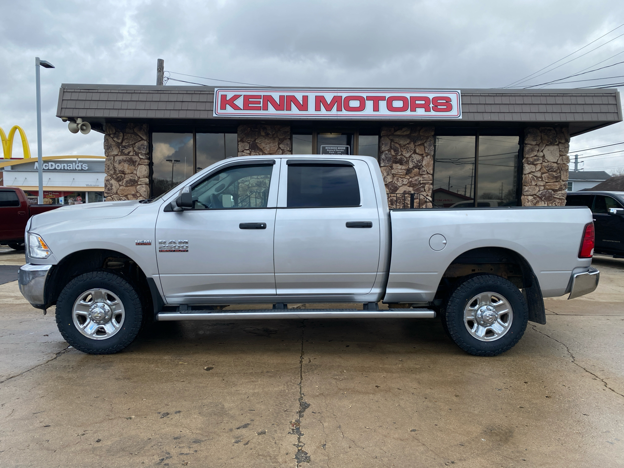 RAM 2500 4WD Crew Cab 149" Tradesman 2016
