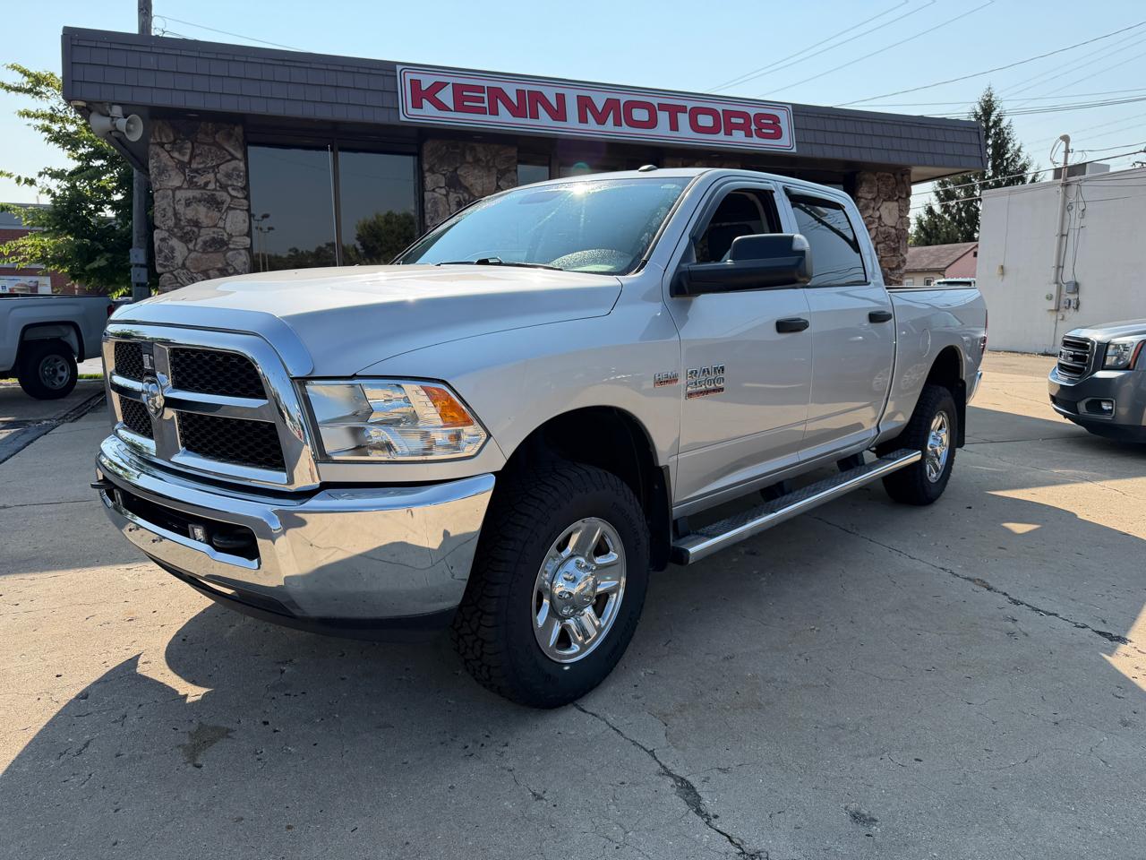 RAM 2500 4WD Crew Cab 149" Tradesman 2016