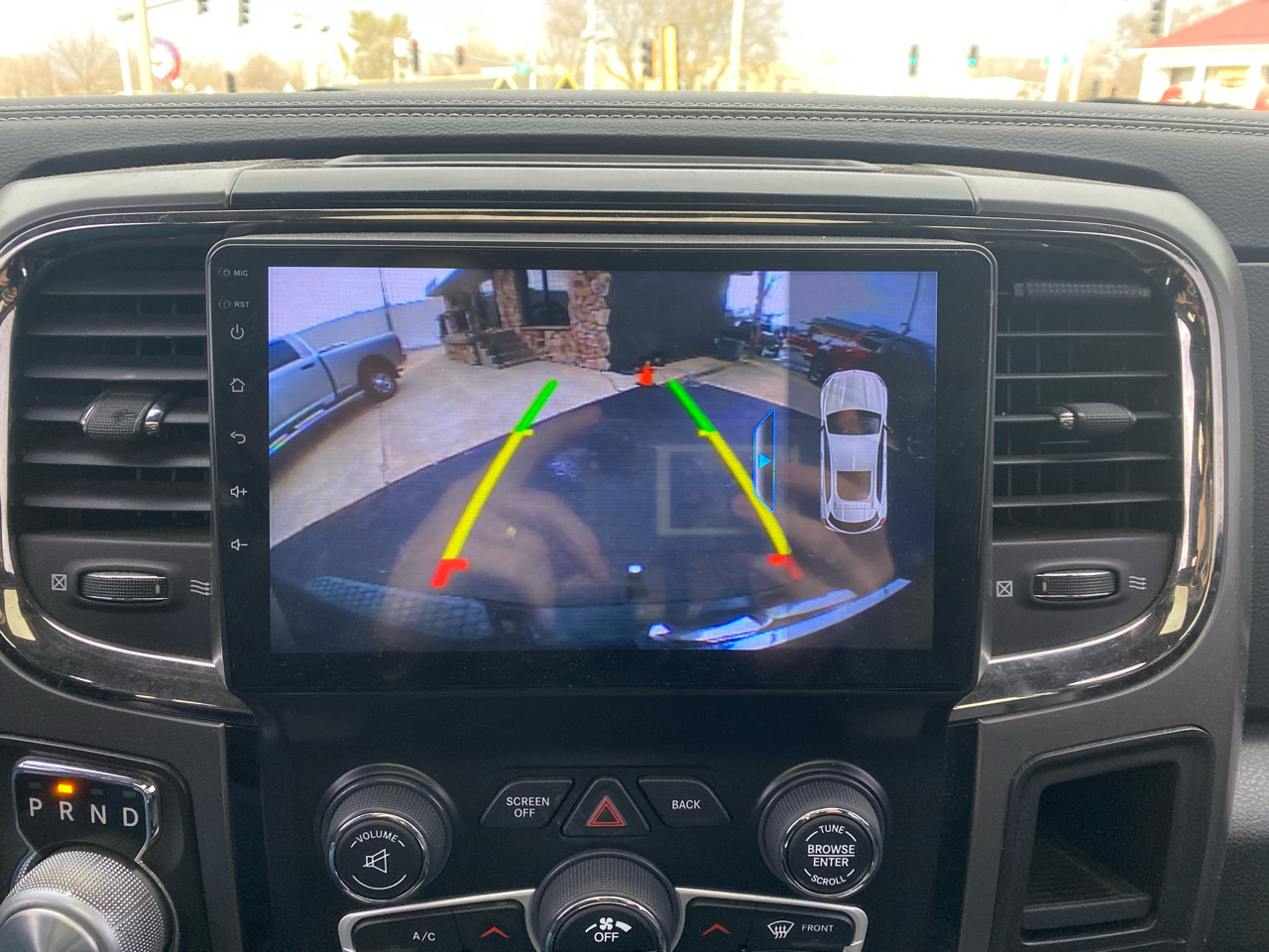 RAM 1500 4WD Crew Cab 140.5" Sport 2015