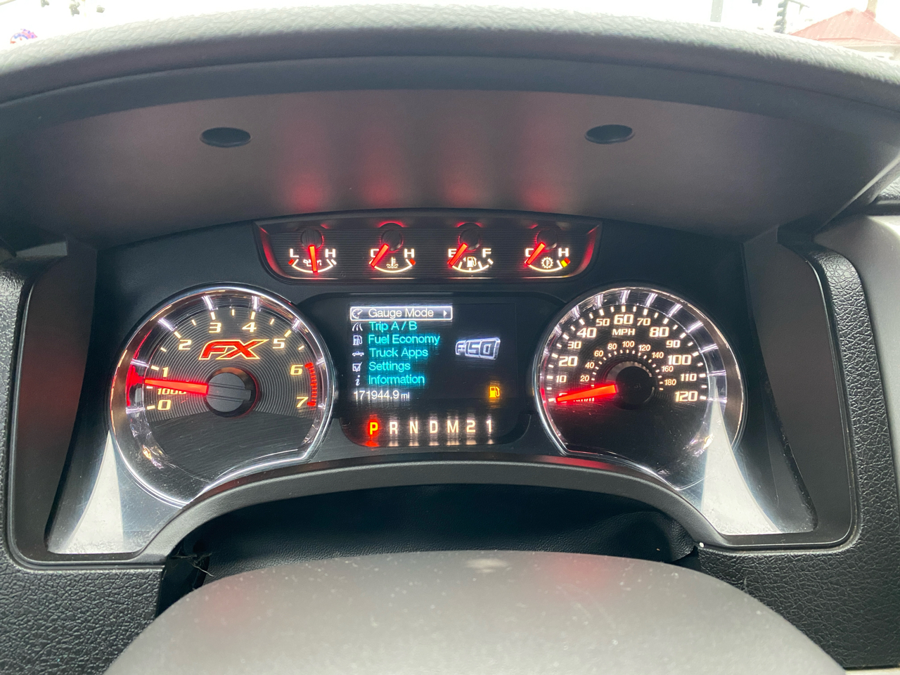 Ford F-150 4WD SuperCrew 145" Platinum 2014