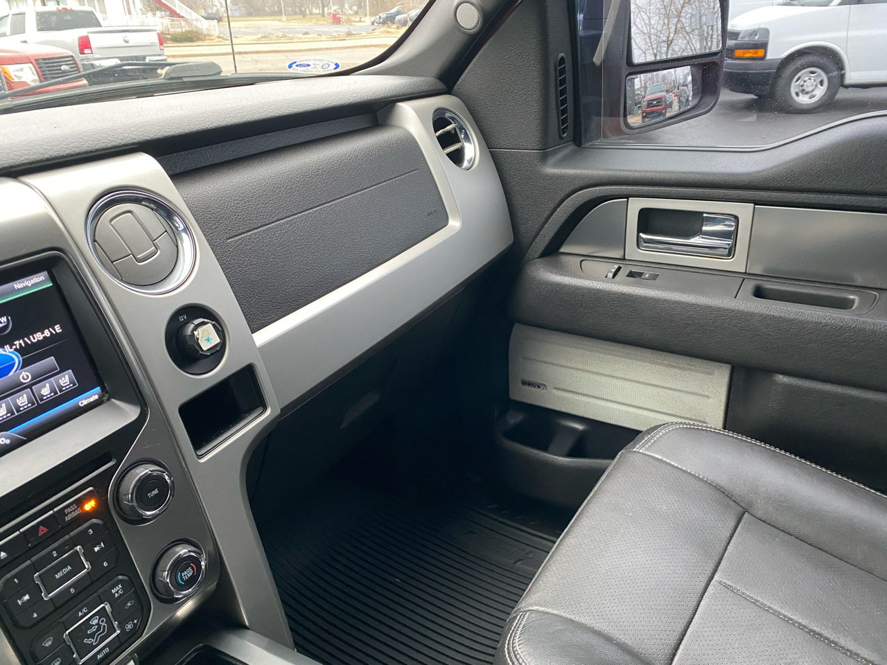 Ford F-150 4WD SuperCrew 145" Platinum 2014