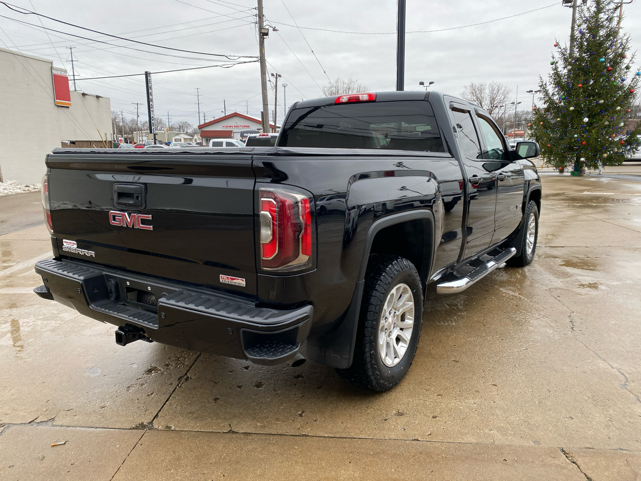 GMC Sierra 1500 4WD Double Cab 143.5" SLT 2018