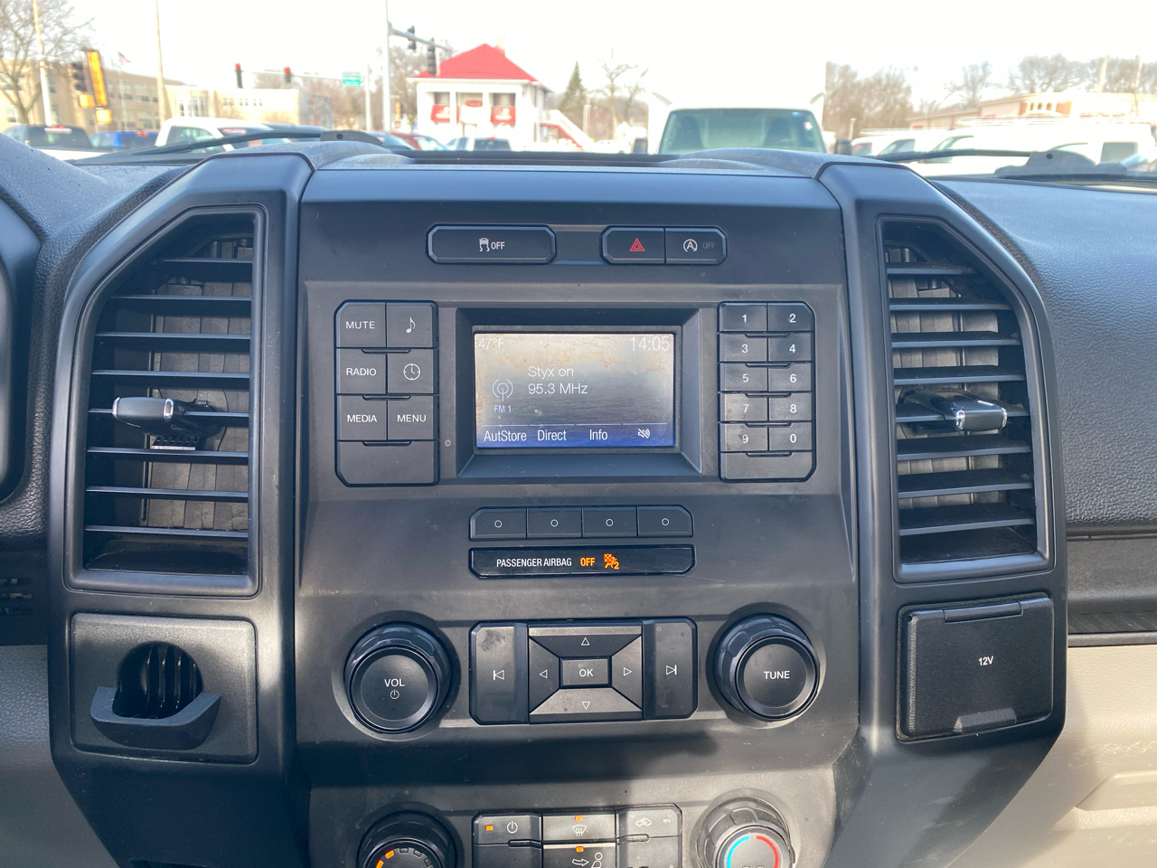 Ford F-150 2WD Reg Cab 145" XL 2018