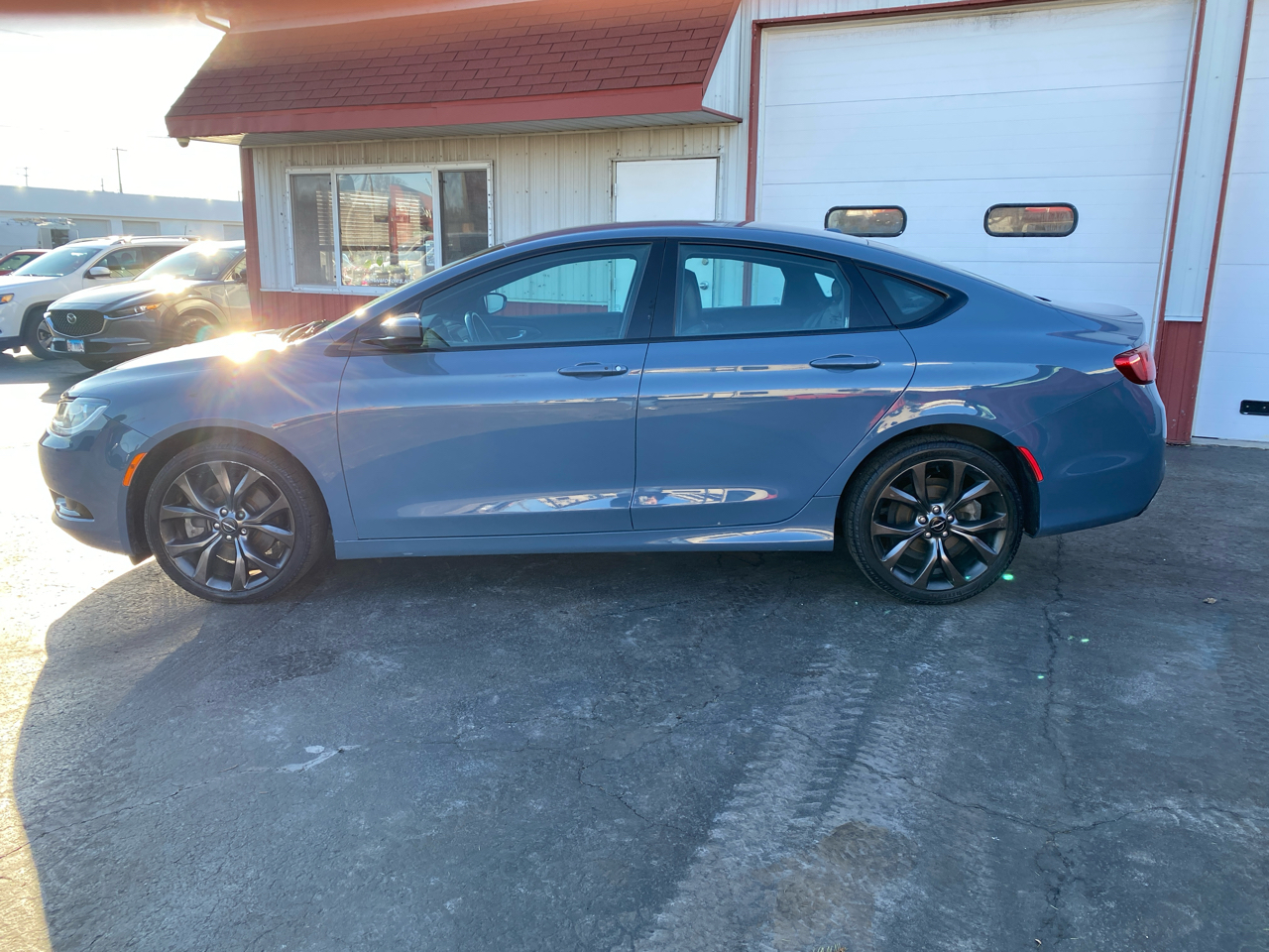Chrysler 200 4dr Sdn S FWD 2015