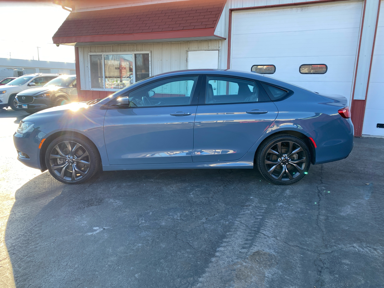 Chrysler 200 4dr Sdn S FWD 2015