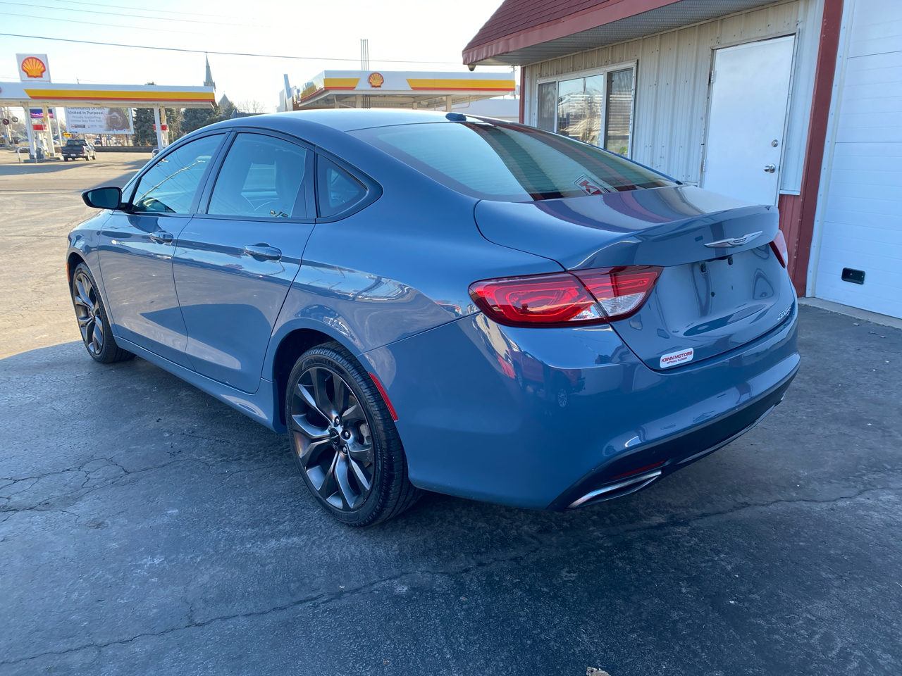 Chrysler 200 4dr Sdn S FWD 2015