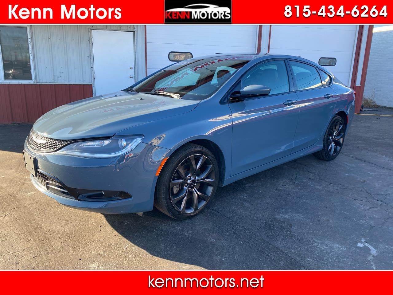 2015 Chrysler 200 4dr Sdn S FWD