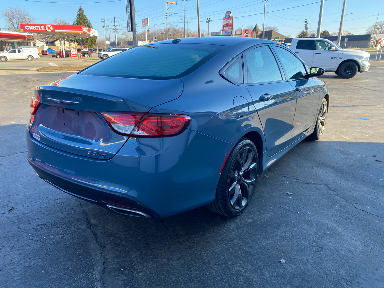 Chrysler 200 4dr Sdn S FWD 2015