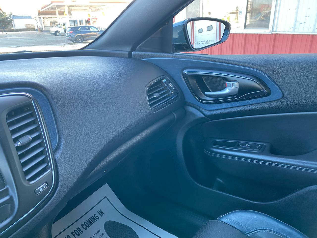 Chrysler 200 4dr Sdn S FWD 2015