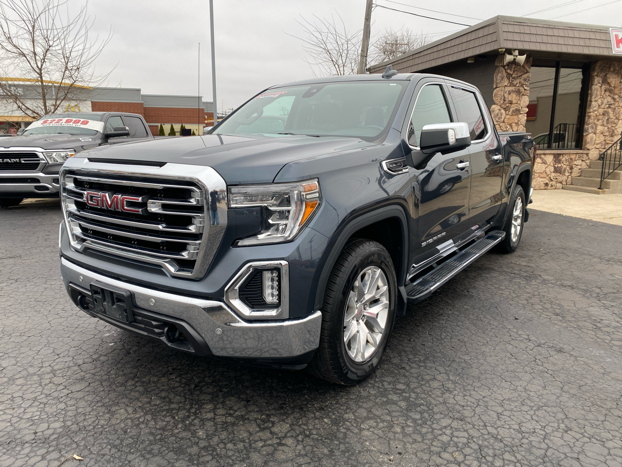 GMC Sierra 1500 4WD Crew Cab 147" SLT 2020