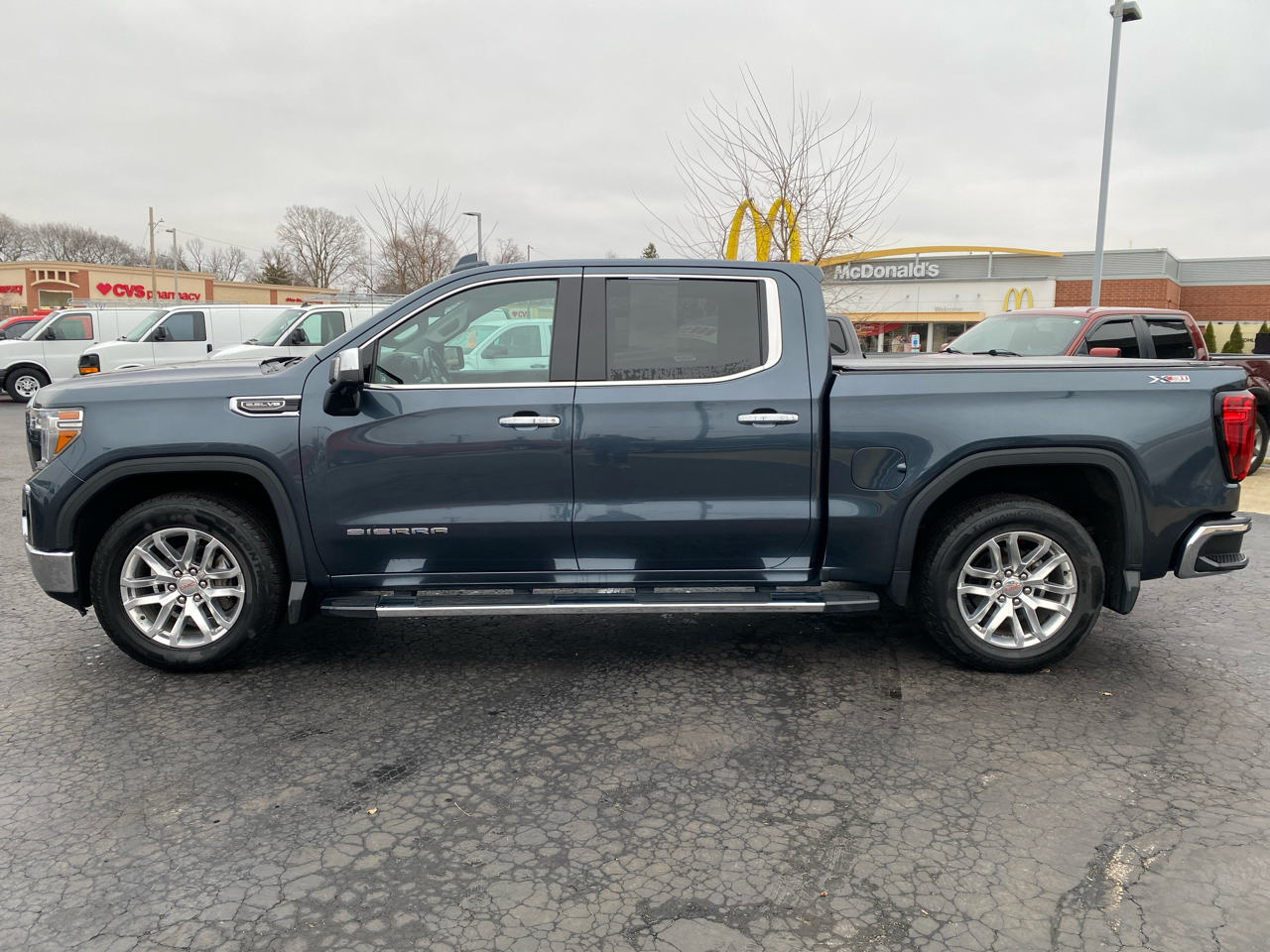 GMC Sierra 1500 4WD Crew Cab 147" SLT 2020