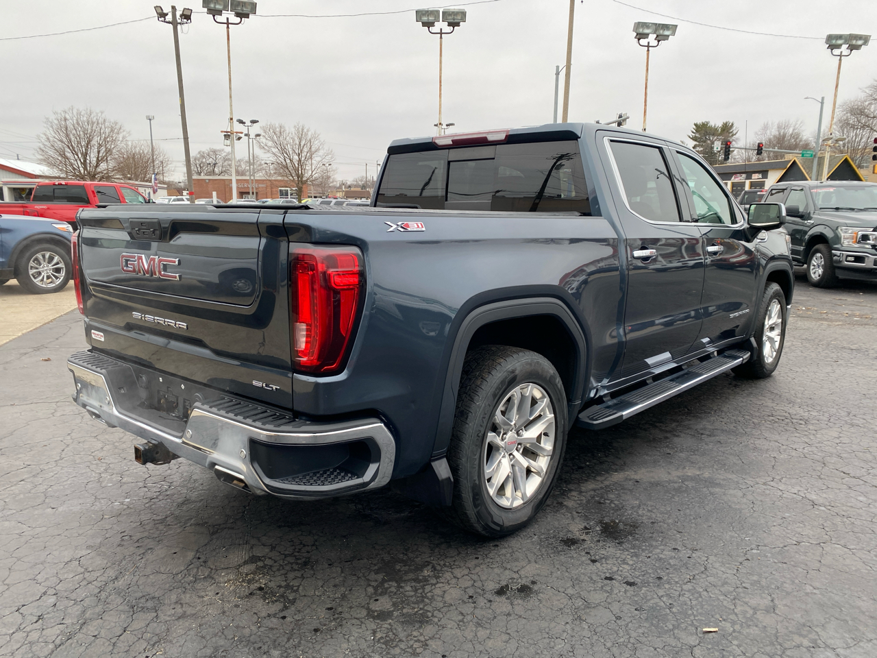 GMC Sierra 1500 4WD Crew Cab 147" SLT 2020
