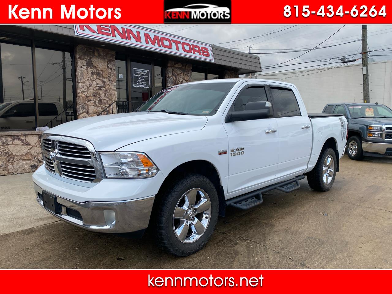 2014 RAM 1500 4WD Crew Cab 140.5" Big Horn