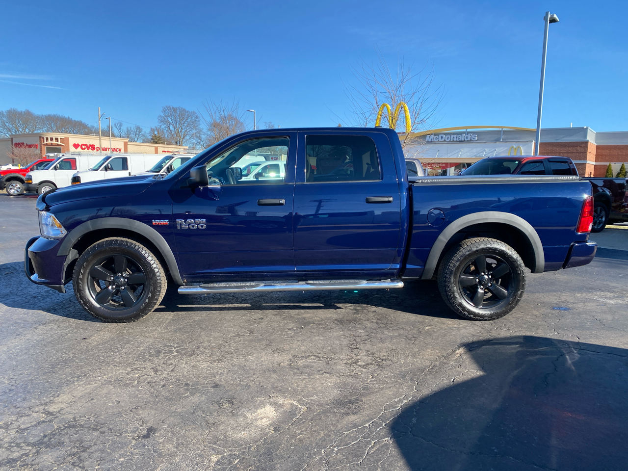 RAM 1500 4WD Crew Cab 140.5" Express 2014