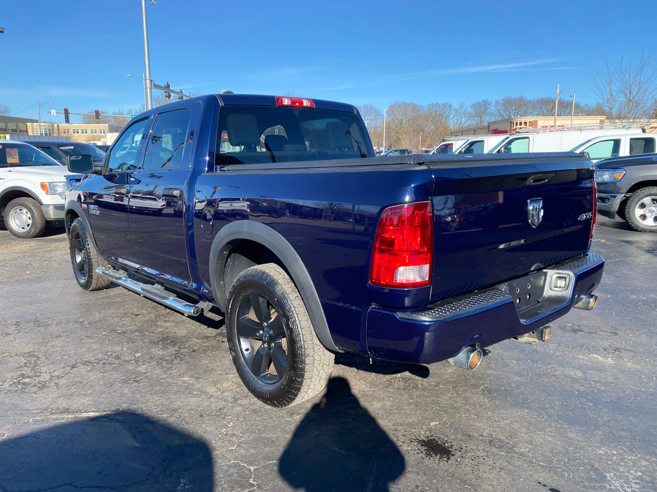 RAM 1500 4WD Crew Cab 140.5" Express 2014