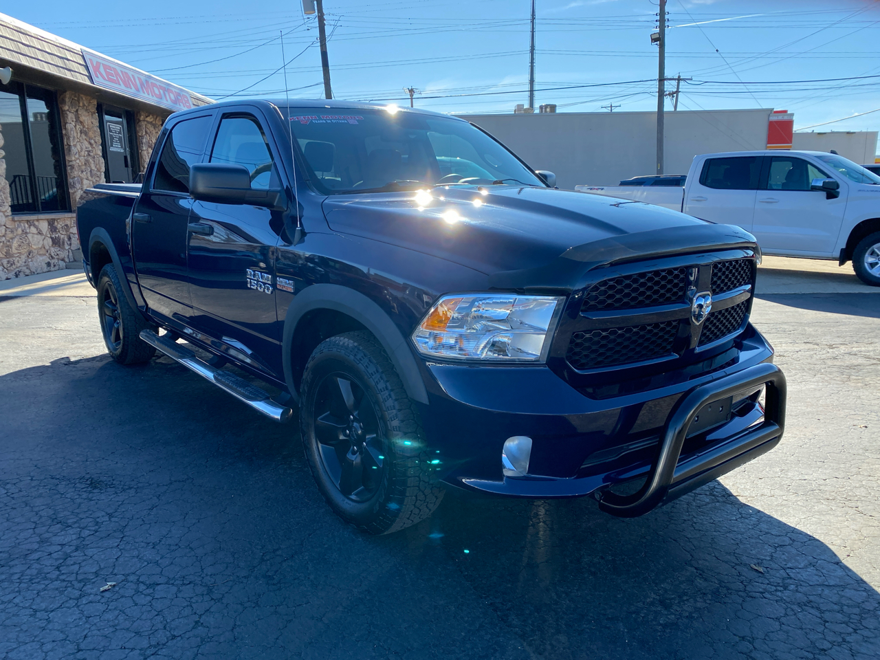 RAM 1500 4WD Crew Cab 140.5" Express 2014