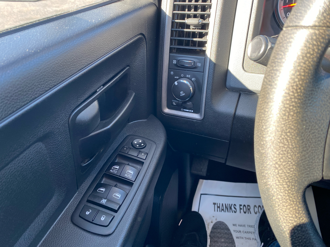 RAM 1500 4WD Crew Cab 140.5" Express 2014