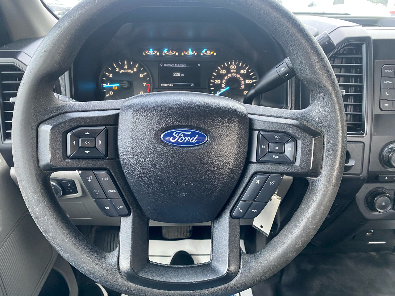 Ford F-150 2WD Reg Cab 141" XL 2018