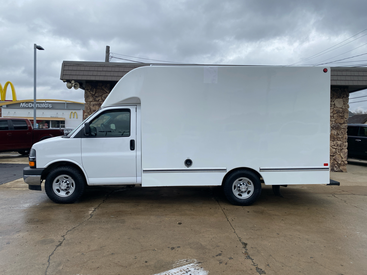 Chevrolet Express Commercial Cutaway 3500 Van 139" 2017