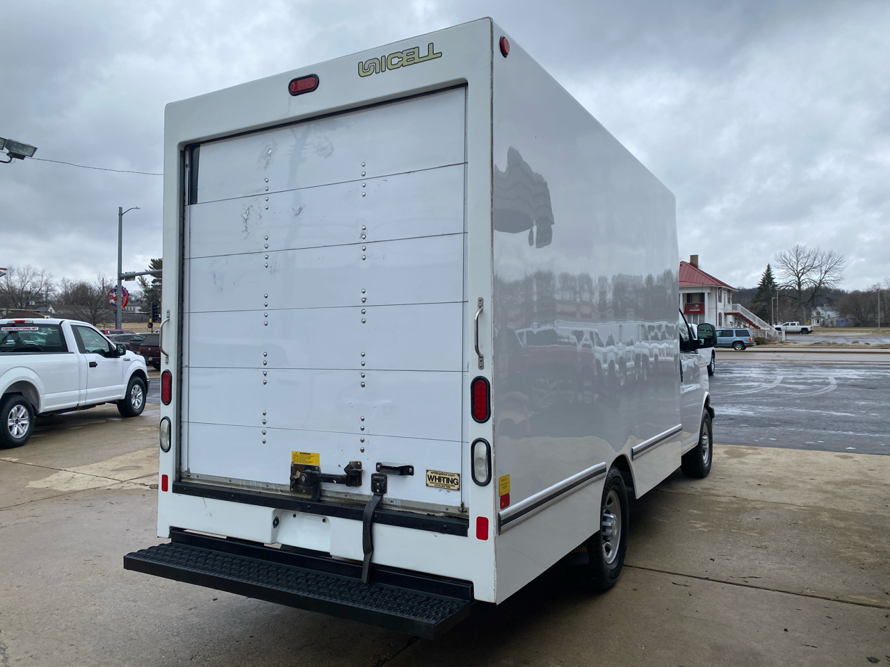 Chevrolet Express Commercial Cutaway 3500 Van 139" 2017