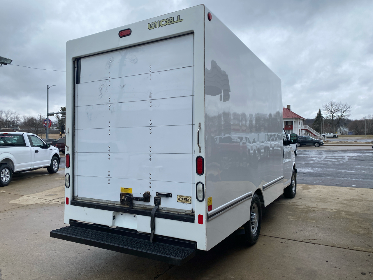 Chevrolet Express Commercial Cutaway 3500 Van 139" 2017