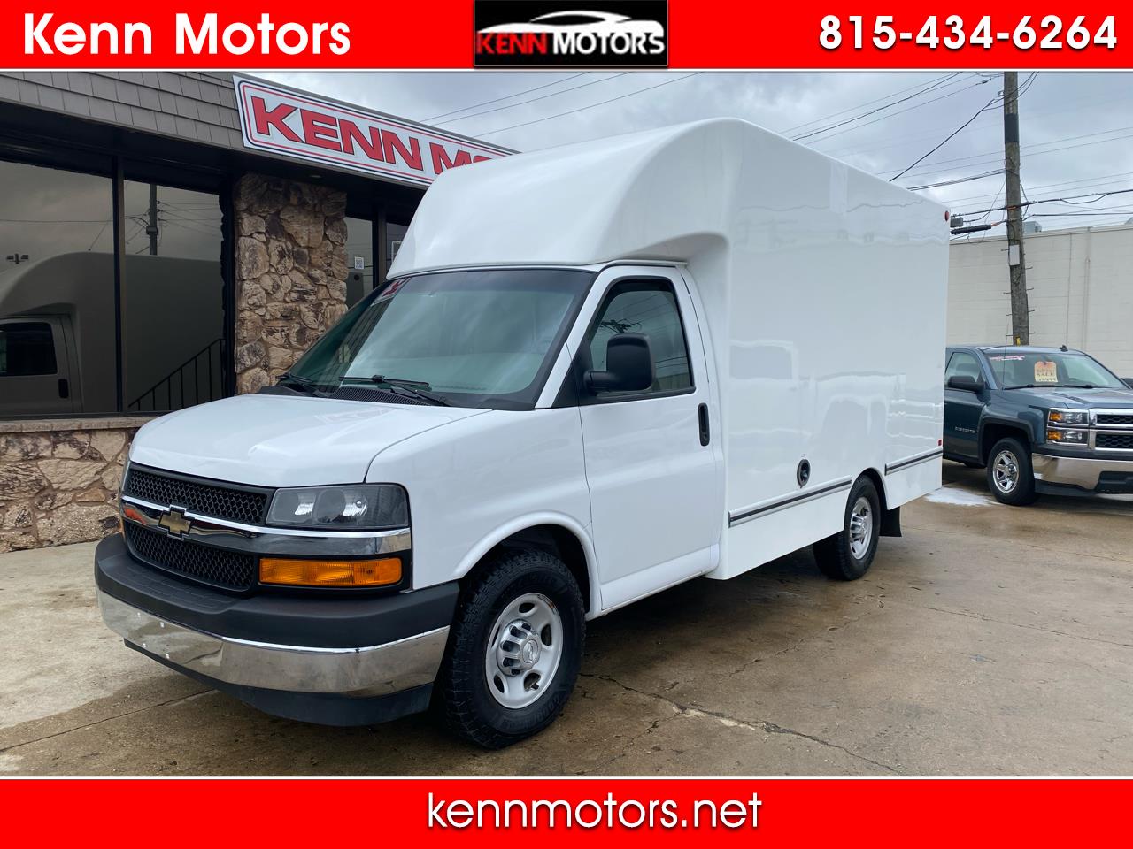 Chevrolet Express Commercial Cutaway 3500 Van 139" 2017