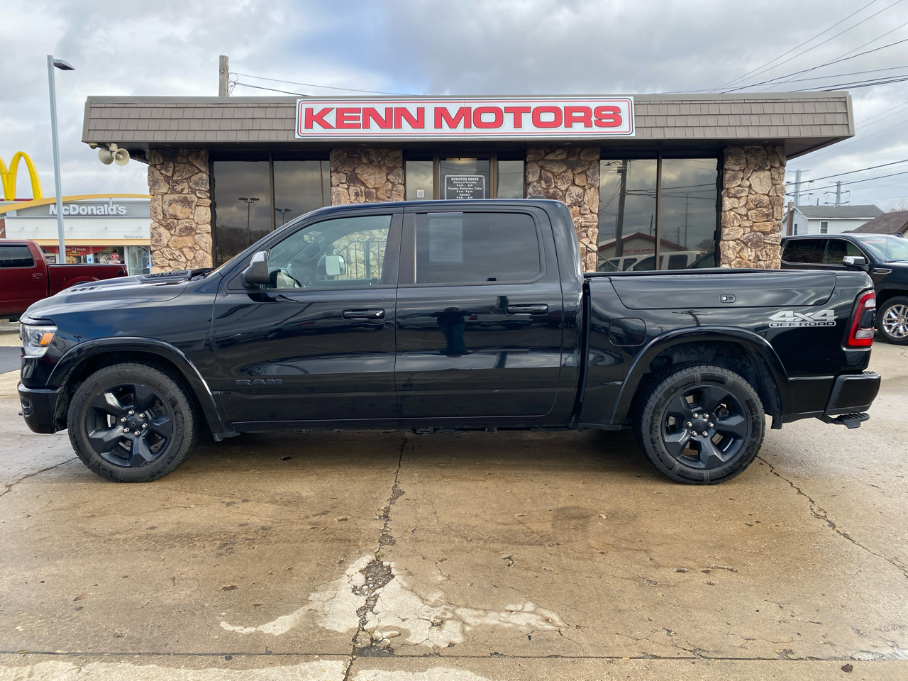 RAM 1500 Laramie 4x4 Crew Cab 5'7" Box 2019