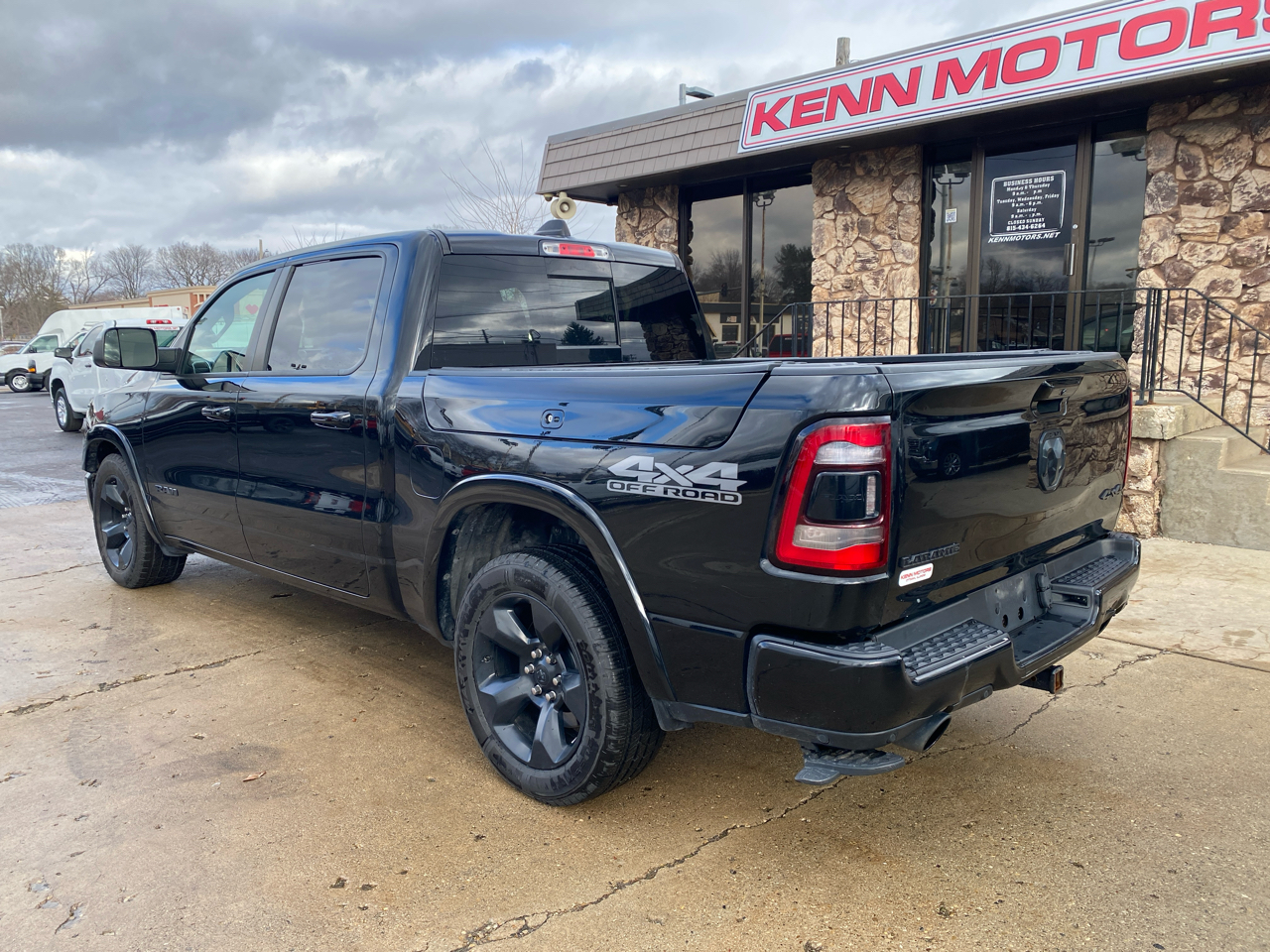 RAM 1500 Laramie 4x4 Crew Cab 5'7" Box 2019