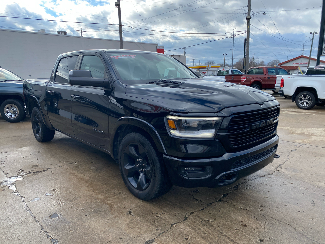 RAM 1500 Laramie 4x4 Crew Cab 5'7" Box 2019