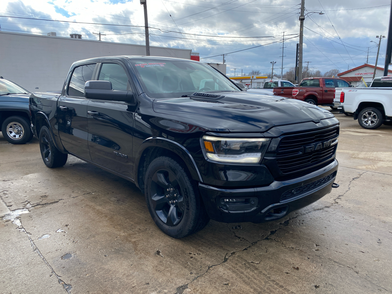 RAM 1500 Laramie 4x4 Crew Cab 5'7" Box 2019