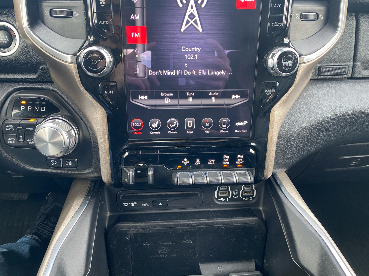 RAM 1500 Laramie 4x4 Crew Cab 5'7" Box 2019